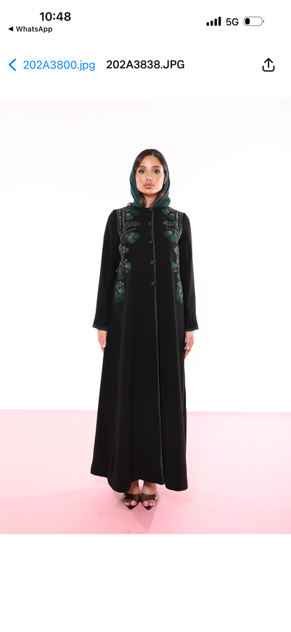 Lili abaya
