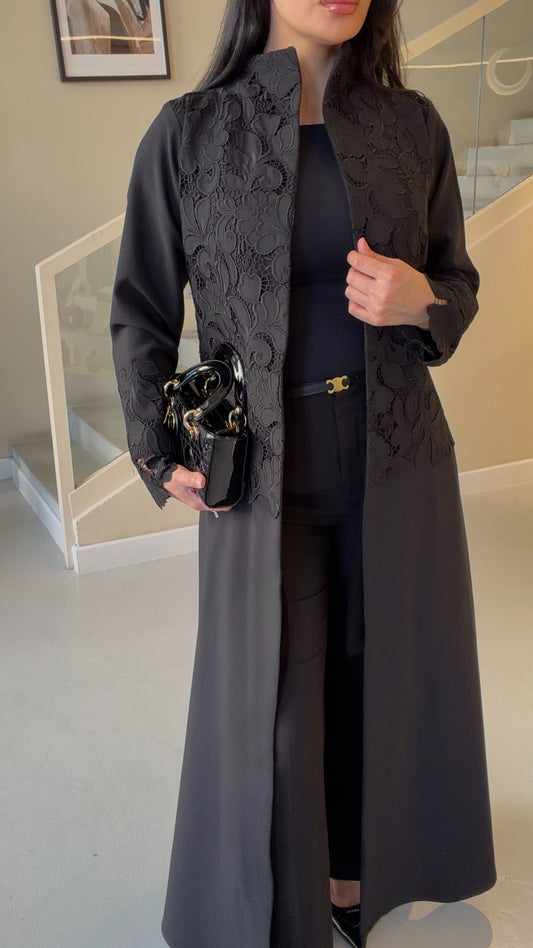Elegant abaya