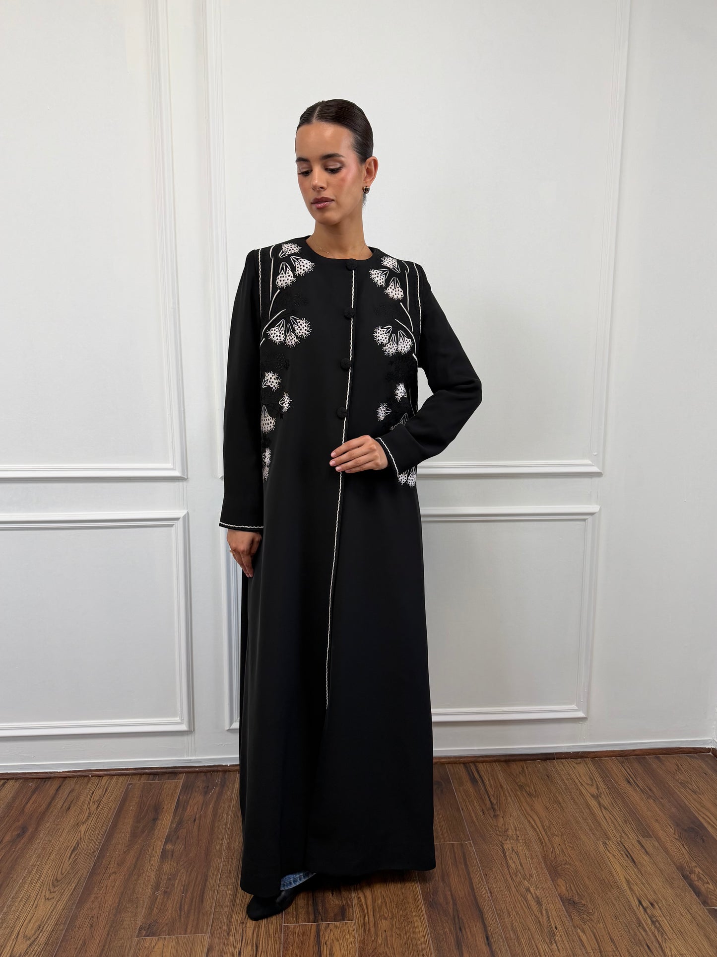 Lila abaya