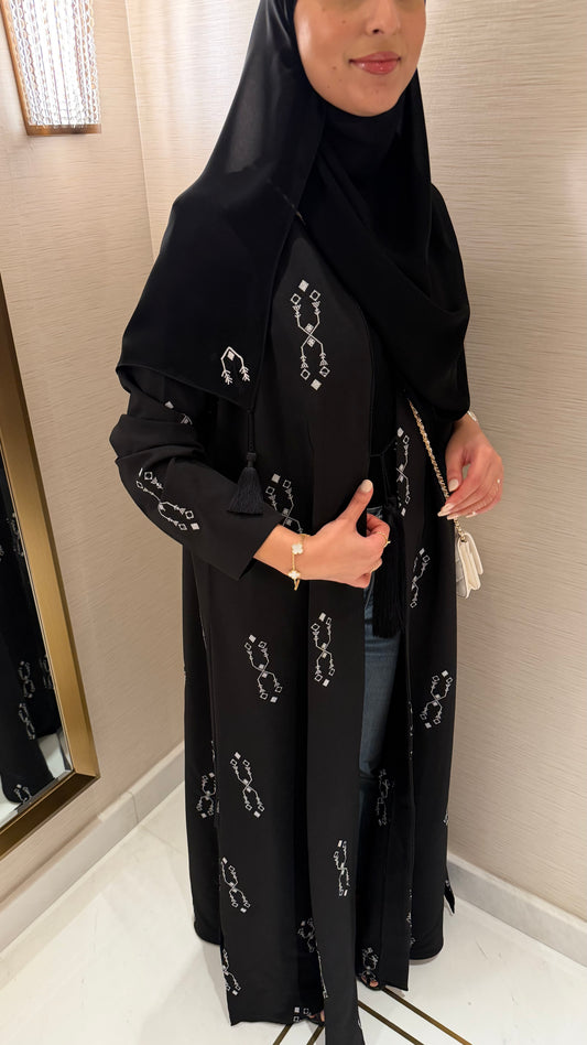 Naya abaya