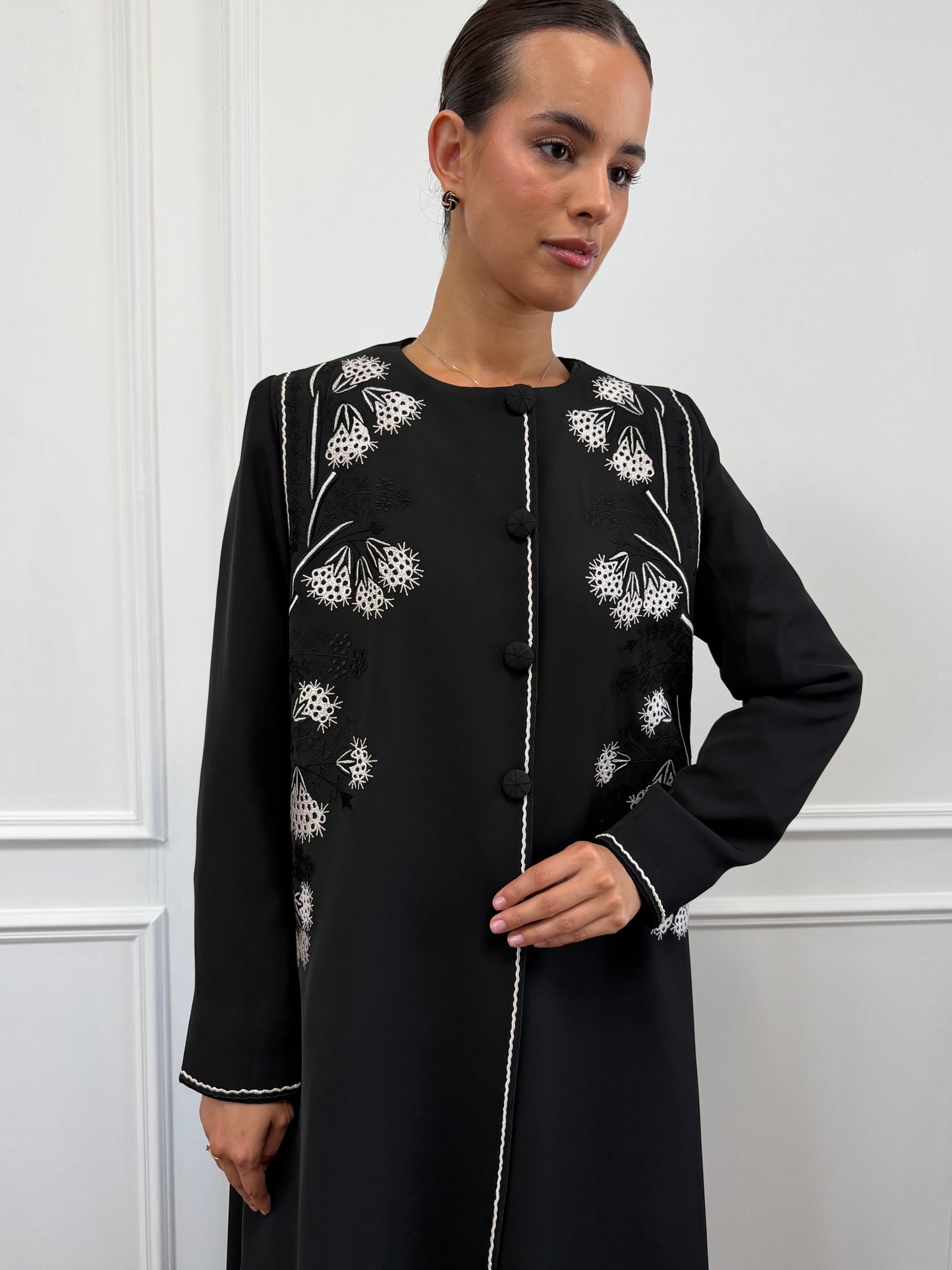 Lila abaya